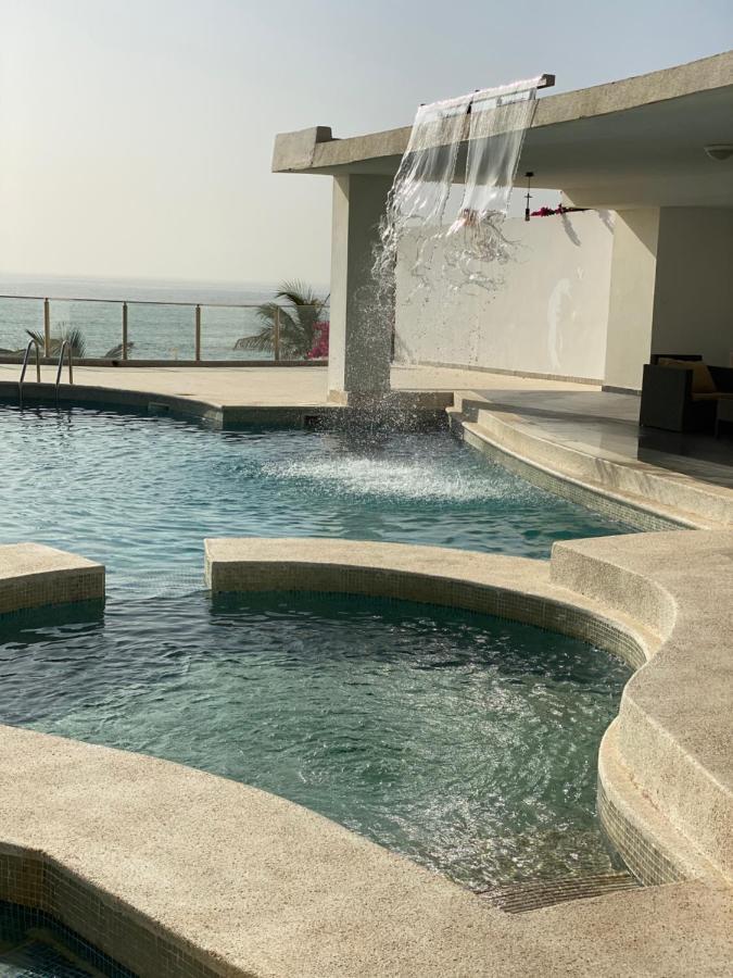 Villa Somone Pied Dans L'Eau Eksteriør billede